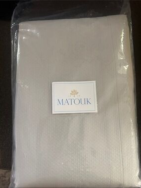 Matouk Elliot King Coverlet- Silver color 112 x 97